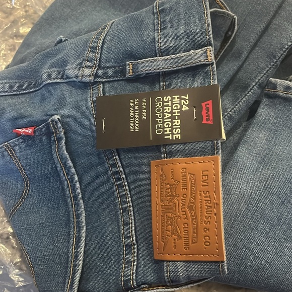 Levi's Women's 724 High Rise Straight Cropped Jeans Size 26 NWT - Picture 4 of 7